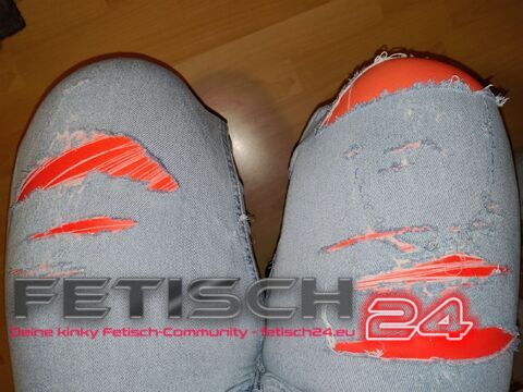 Zerftze Jeans mit Leggings